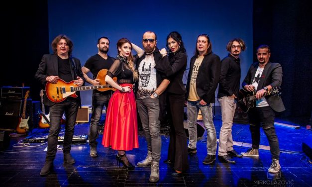 Szabadkán szilveszterkor: Neverne bebe koncert a főtéren