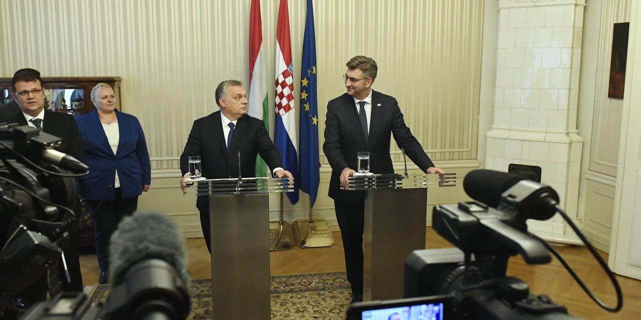 Orbán Zágrábban: Nem ismerek olyan gazdasági ügyet, amelynek az értéke meghaladná nyolcszáz év barátságát