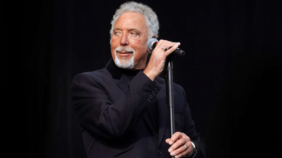 Tom Jones megtartja a tavaly elhalasztott budapesti koncertjét