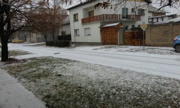 Csúszósak az utak, sok helyen havazik