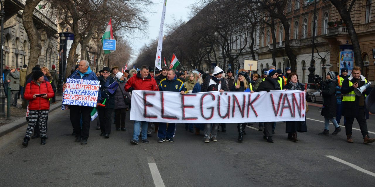 <span class="entry-title-primary">Összefogott vidék és főváros</span> <span class="entry-subtitle">Újabb tüntetések Magyarországon</span>
