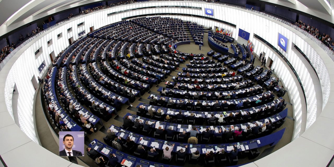 <span class="entry-title-primary">Pártparancsra, mi másért?!</span> <span class="entry-subtitle">Két nap alatt háromszor szavazott Deli Andor a jogállam ellen</span>