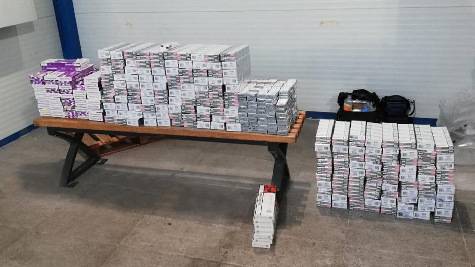 Mintegy ötezer doboz cigarettát foglaltak le a Batrovci határátkelőn