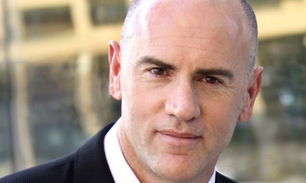 <span class="entry-title-primary">A melegeket „kigyógyító” terápia atyja melegként él tovább</span> <span class="entry-subtitle">34 év házasság után hagyta ott feleségét</span>