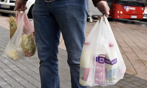 Fizetünk a szatyrokért, amikkel reklámozzuk az üzleteket