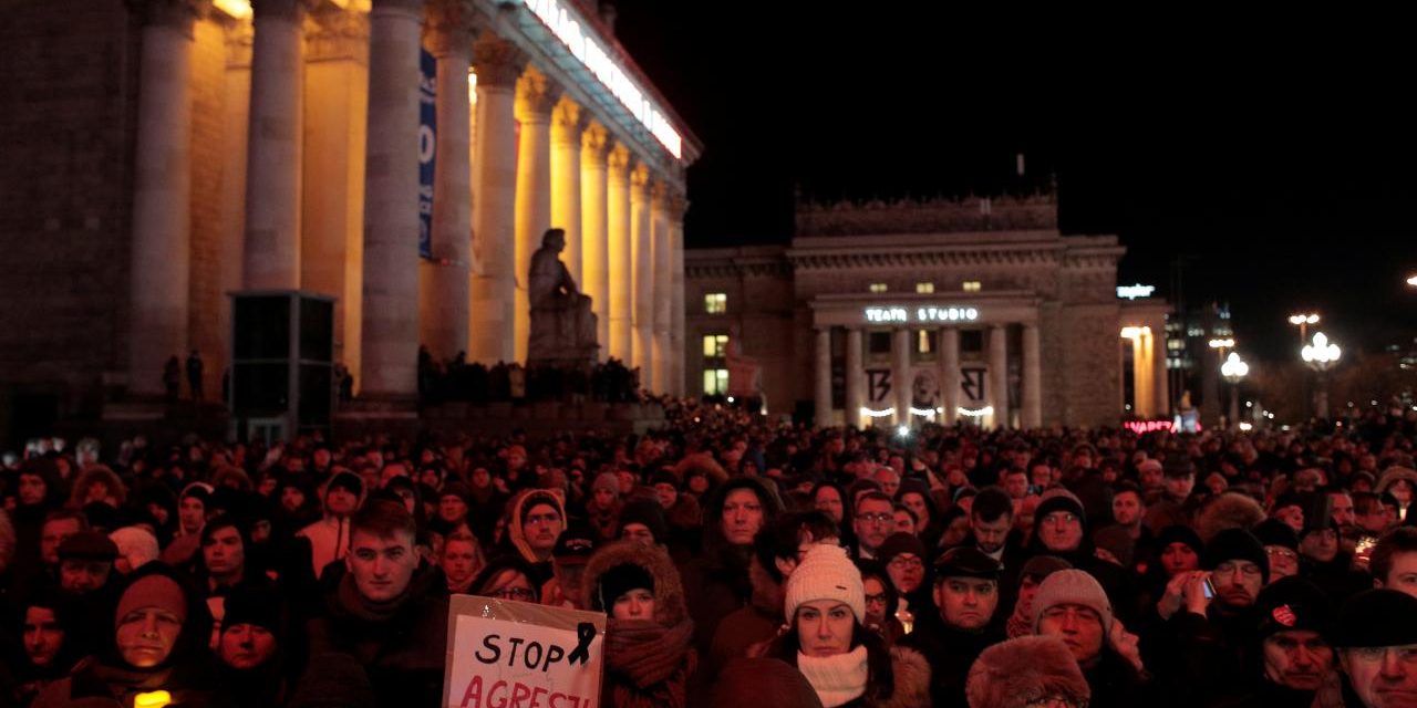 Gyász és döbbenet Lengyelországban