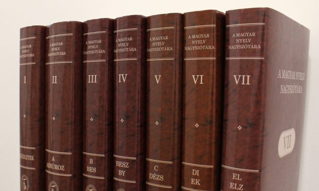 Bemutatták A magyar nyelv nagyszótára hetedik kötetét