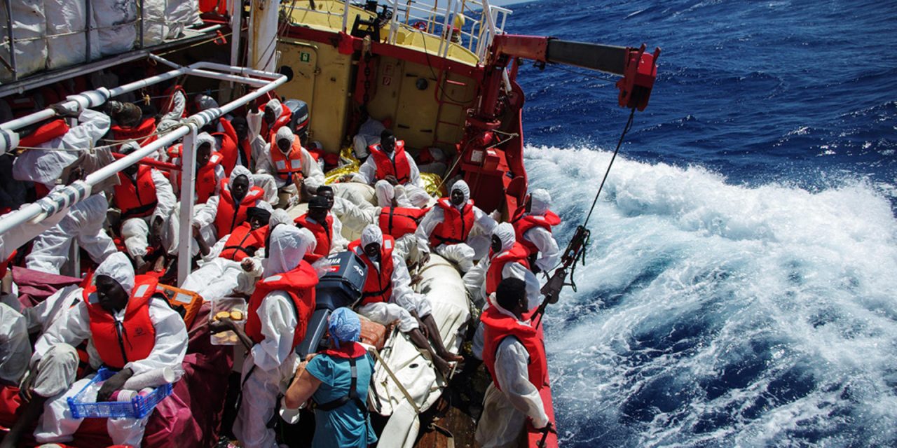 Kilenc EU-tagállam hajlandó lenne befogadni embereket a Máltánál veszteglő hajókról