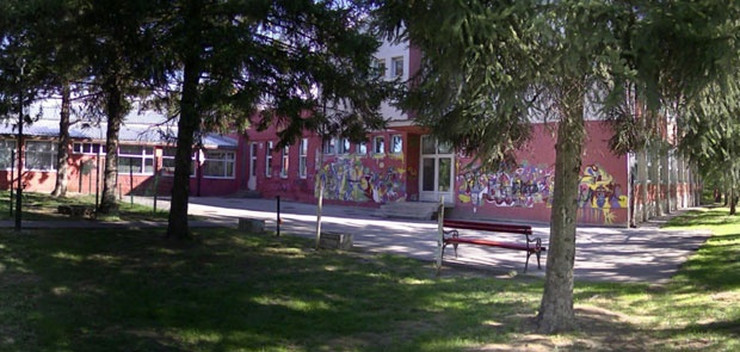 Meghalt egy 14 éves lány a maradéki iskolában