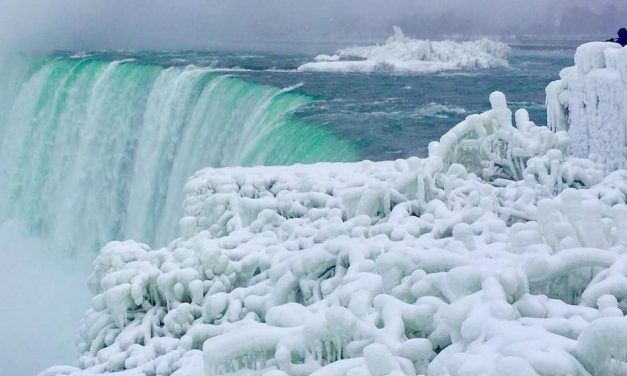 Még a Niagara is befagyott