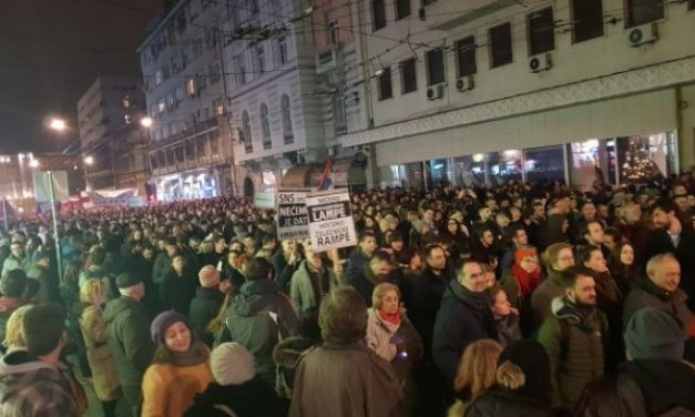 <span class="entry-title-primary">„Szerbia élén ma Ali baba és a negyven rabló áll”</span> <span class="entry-subtitle">Tüntetések Szerbia szerte: Újvidéken, Nišben, Vranjeban, Čačakon...</span>