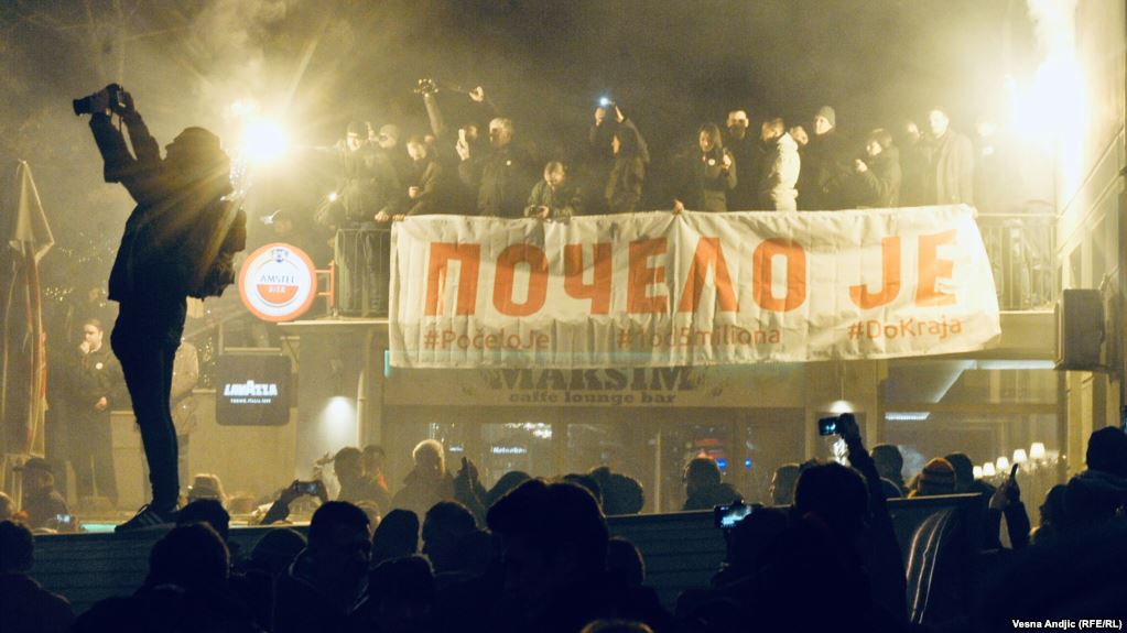 <span class="entry-title-primary">Hét pont a változásokért</span> <span class="entry-subtitle">Az ellenzék megállapodást kínált fel az Egy az ötmillióból nevet viselő tüntetés résztvevőinek</span>