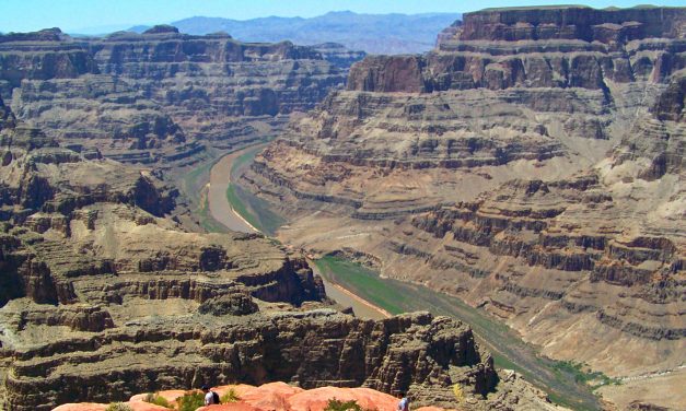 <span class="entry-title-primary">Százéves nemzeti parkok</span> <span class="entry-subtitle">Egy napon alakult meg a mára legismertebb és a legismeretlenebb is</span>