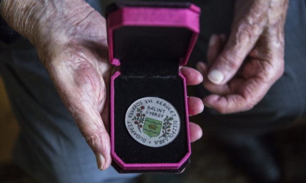 Bálint György: Egy szívhez szóló levéllel kaptam díszpolgári címet a néptől