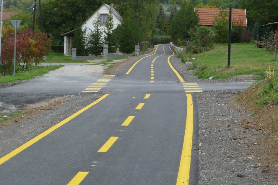 Kerékpárút épül az ócskapiac és az ipari övezet között