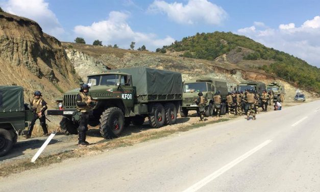 A KFOR parancsnoka a kardcsörtető retorika miatt aggódik