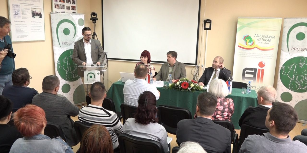 <span class="entry-title-primary">Pásztor István: A gazdák tudásgyarapítását is segíteni kell</span> <span class="entry-subtitle">Online gazdaképzési tanfolyamot indít a Prosperitati Alapítvány</span>