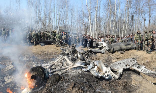 Pakisztán lelőtt két indiai harci gépet