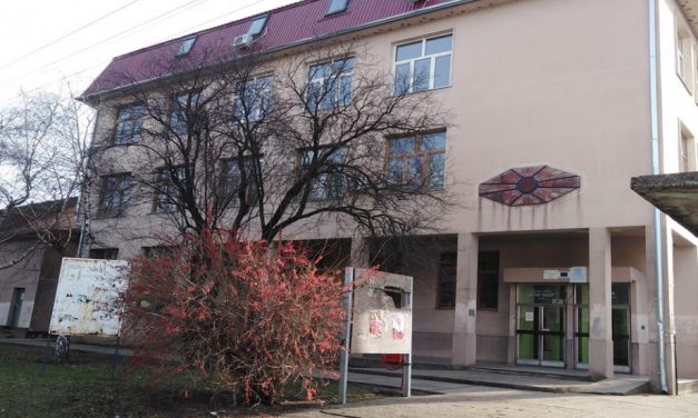 Óbecse: Módosítják a Petőfi bezárásáról szóló javaslatot