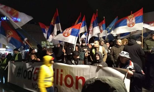 <span class="entry-title-primary">Újvidék: Egy az ötmillióból hatodszor (Fotók)</span> <span class="entry-subtitle">A tüntetéshez csatlakoztak az egyetemi hallgatók</span>