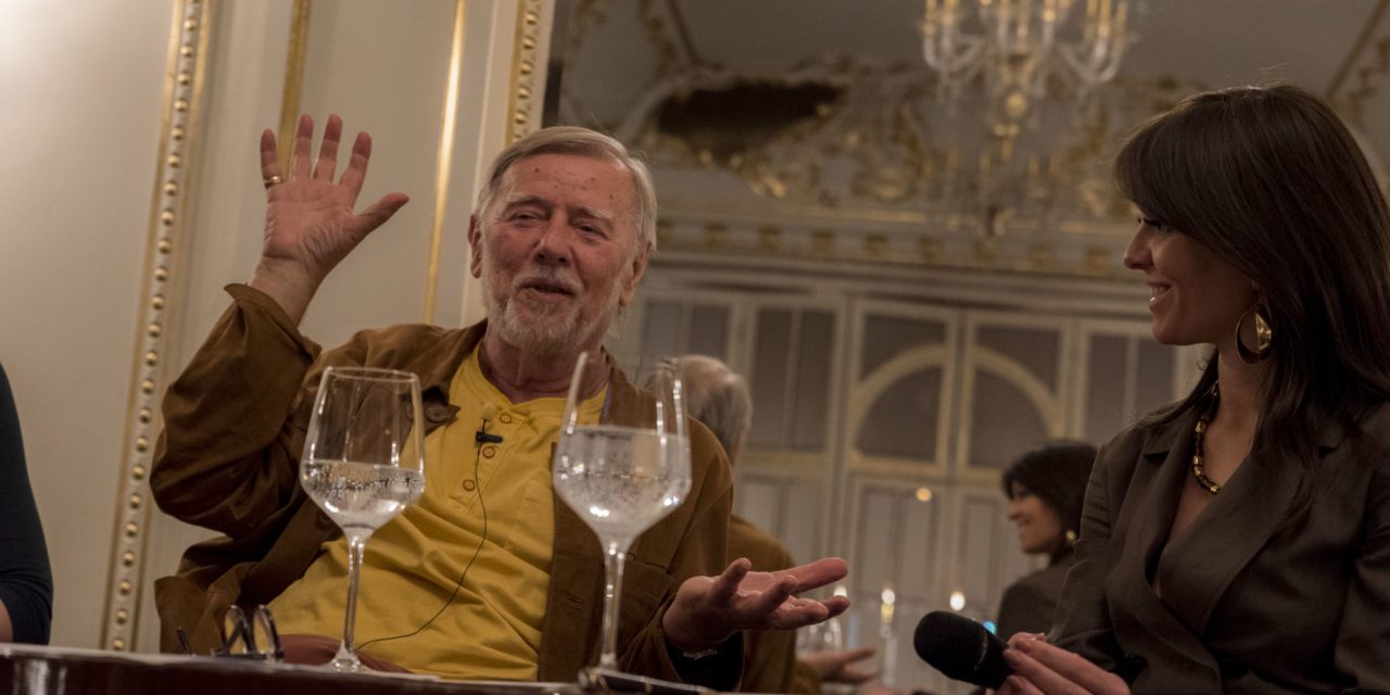 <span class="entry-title-primary">Egy megkérdőjelezett világban</span> <span class="entry-subtitle">„Minden kő, minden moharészlet” – Tolnai Ottó irodalmi estje a budapesti New York Kávéházban</span>