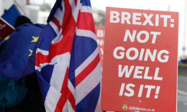 Brexit: az alsóház a kilépés elhalasztását kéri