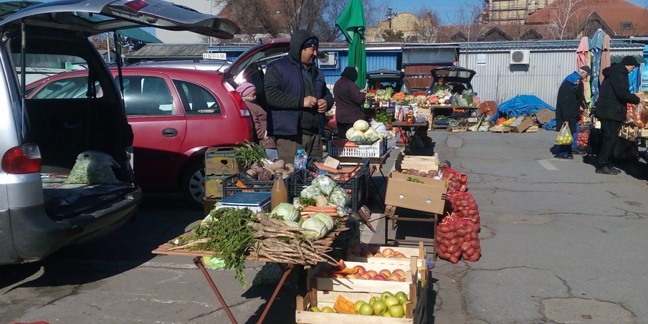 <span class="entry-title-primary">Az alma rájuk rohad, vevő nincs</span> <span class="entry-subtitle">A Szabadkai Piacok Kommunális Közvállalat több befektetést is tervez azzal a céllal, hogy a vásárlókat visszavonzza a termelői piacokra – közben még a termelők is az elvándorláson gondolkodnak</span>