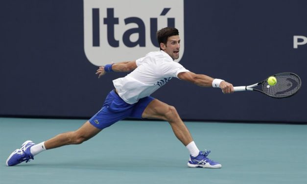 Bautista legyőzte Đokovićot