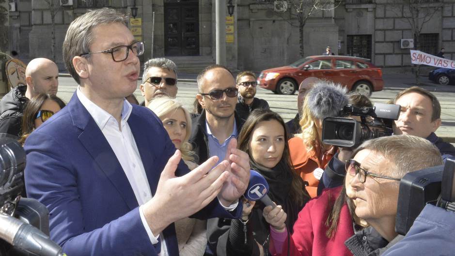 Vučić: A svájci frankban eladósodottak fejezzék be a tüntetést, az állam majd kitalálja, hogyan segíthet