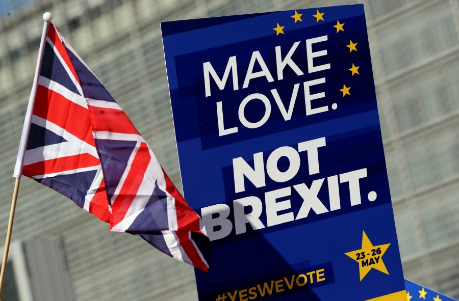 <span class="entry-title-primary">Több százezer ember követeli a Brexit leállítását</span> <span class="entry-subtitle">A brit külügyminiszter szerint ez lehetséges, de valószínűtlen</span>