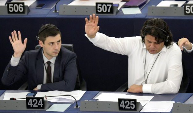 Deli megszavazta, hogy Magyarország adóparadicsom, majd megváltoztatta a véleményét