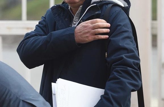 A polgármester a börtönben is polgármester
