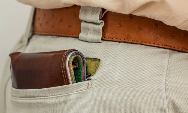 A nyugdíj és közszférában dolgozók fizetése is nagyobb elsejétől