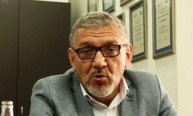 A vranjei vízművek igazgatójának beverték a fejét, eltörték az ujjait