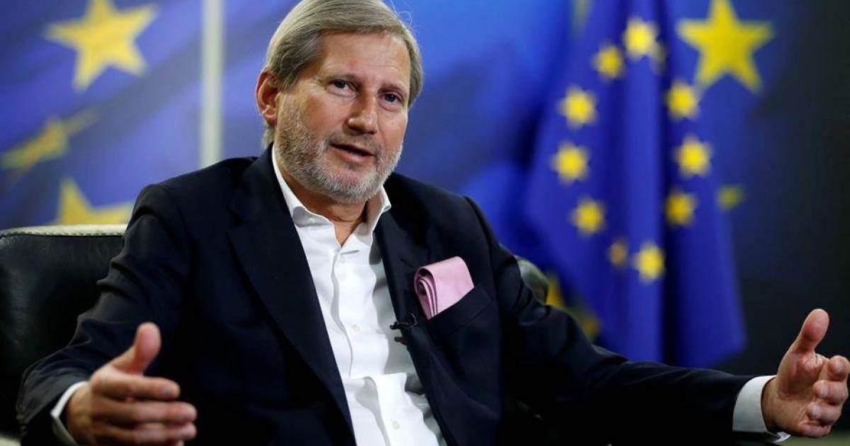 Hahn: Nem akadályozhatja Szerbia európai integrációját a Koszovóval folytatott párbeszéd megrekedése