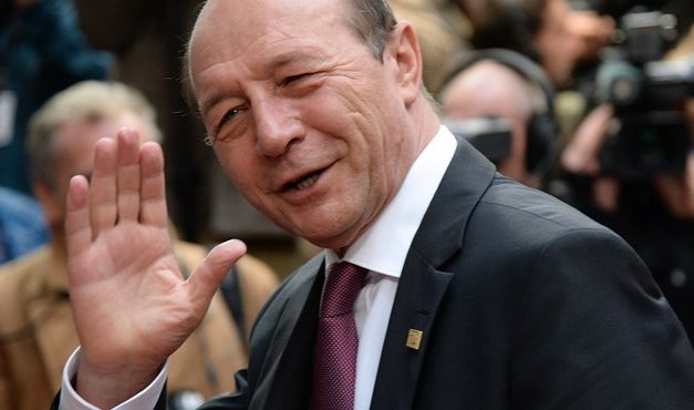 Băsescu  nem támogatja, hogy a Fidesz az Európai Néppártban maradjon