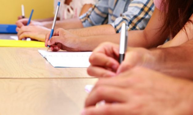 Iskolai iratkozás: Csak az orvosi igazolás kell, a többi az intézmény dolga