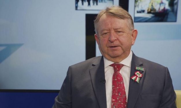 Kern lemondott, Gyivánovity megy a helyére