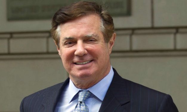 További három és fél év börtönre ítélték Donald Trump volt kampánymenedzserét