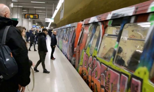 Metró elé lökött egy fiatalt, életfogytiglant kapott