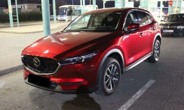 Körözött SUV-t foglaltak le Röszkén