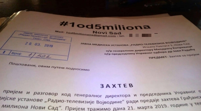 Az RTV vezetőivel akarnak találkozni az Egy az ötmillióból képviselői – Pirost kesztyűt kap Újvidék polgármestere