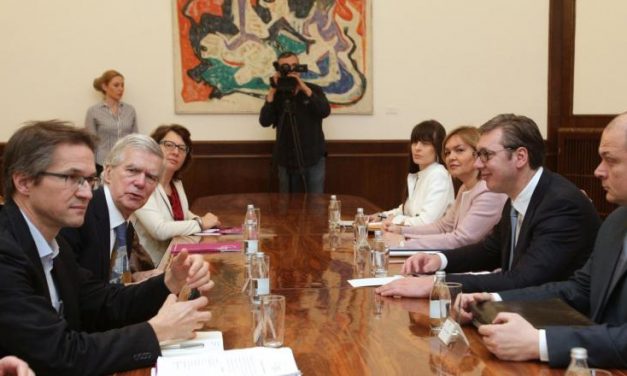 Vučić: Kötelességünk megoldást találni Koszovó kérdésére