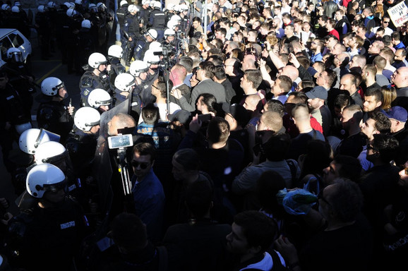 Véget ért a vasárnapi tüntetés