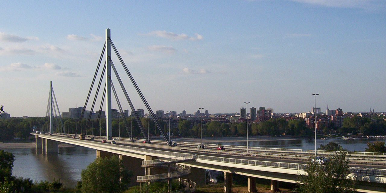 Lezárják Újvidék összes hídját