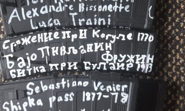 Új-Zéland: Szerb harcosok nevei a fegyveren, a tettes szerb dalt hallgatott támadás előtt