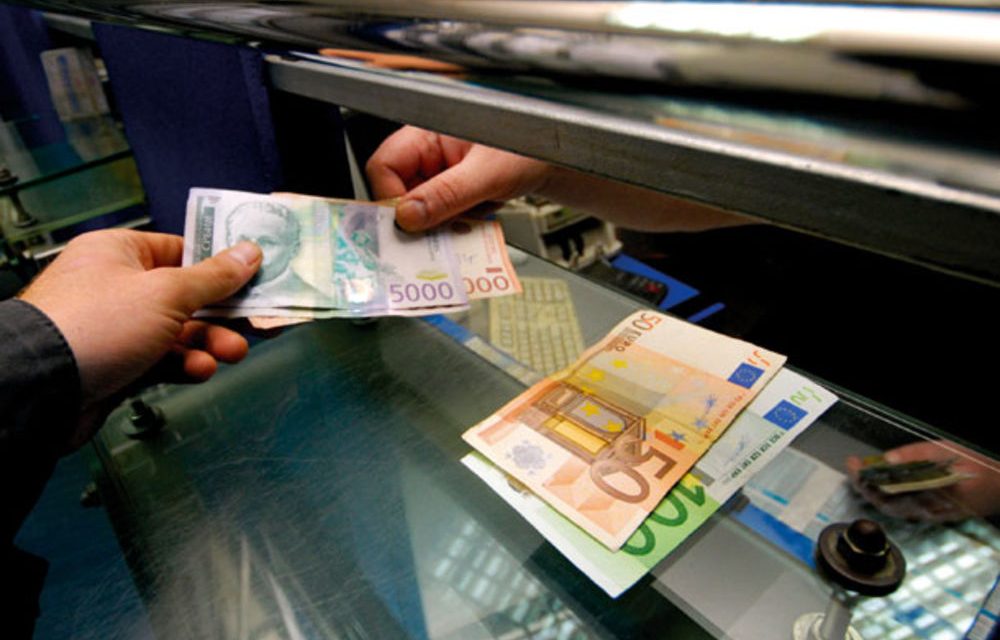 Szerbiában szerdától bevezetik az eurót