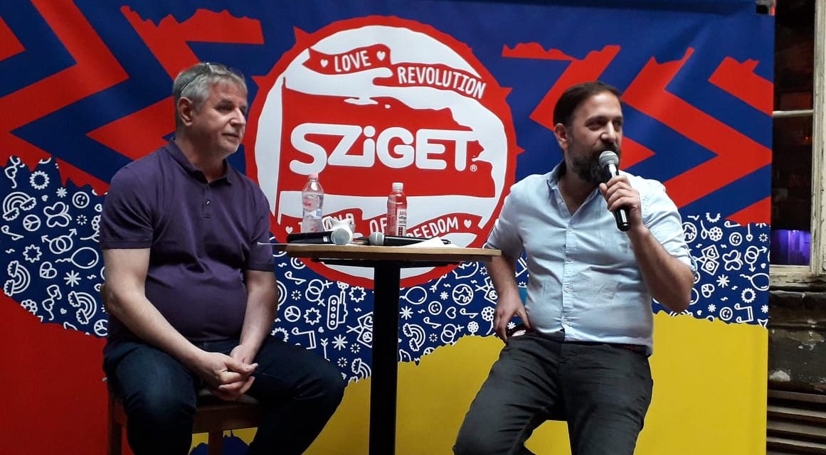 <span class="entry-title-primary">A környezetvédelem is kiemelt szempont a Sziget Fesztiválon</span> <span class="entry-subtitle">Nejlonzacskót egyáltalán nem lehet forgalmazni a rendezvény, az ételek kiadásakor pedig csakis lebomló tányérokat és evőeszközöket használhatnak a látogatók</span>