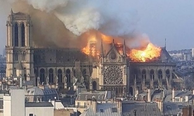 Notre-Dame: Szerbia egymillió euróval támogatja a felújítást