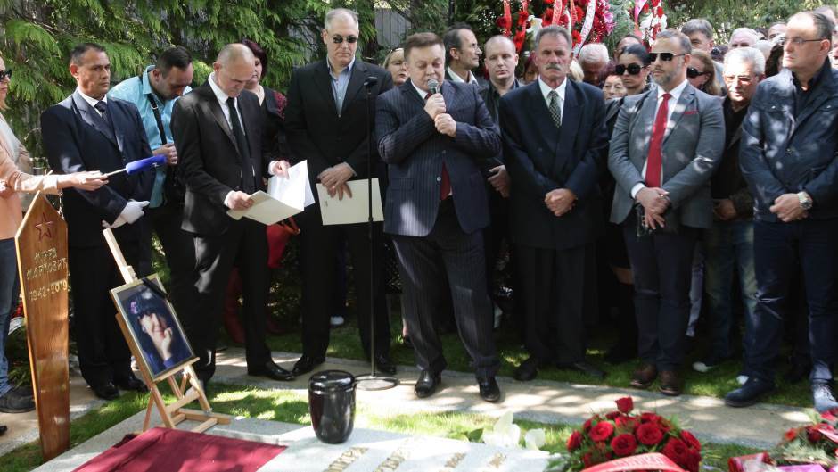 <span class="entry-title-primary">Eltemették Mirjana Markovićot</span> <span class="entry-subtitle">Néhai férje, Slobodan Milošević sírjában helyezték örök nyugalomra</span>